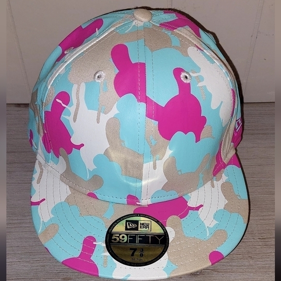 NWOT Kidrobot New Era Fitted Baseball Cap. VTG - Picture 2 of 12